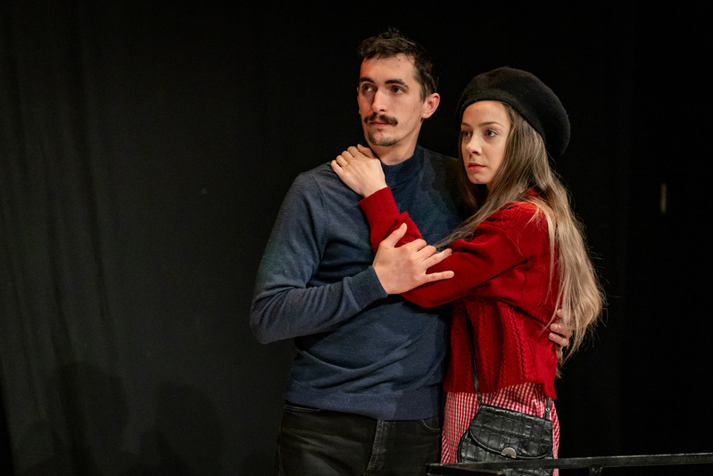 A legjobb előadás díját a Marosvásárhelyi Művészeti Egyetem másodéves magiszteri színészosztályának produkciója, Joël Pommerat A két Korea újraegyesítése című darabja nyerte