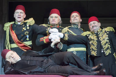 A kétfejű fenevad A kétfejű fenevad