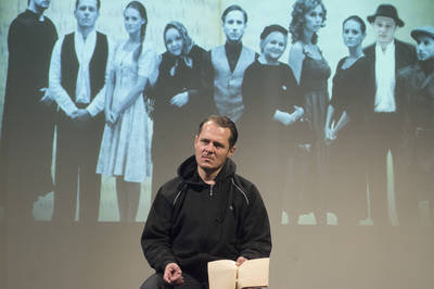 Mellettem elférsz Mellettem elférsz