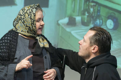 Mellettem elférsz Mellettem elférsz