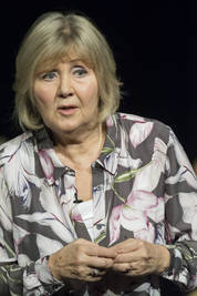 Asszony a fronton Asszony a fronton