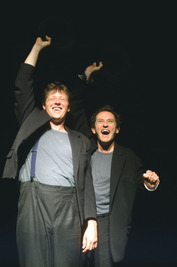 Kövekkel a zsebében Kövekkel a zsebében