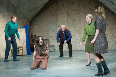 Királyok vagyunk, nem emberek Királyok vagyunk, nem emberek