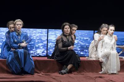 Három nővér Három nővér