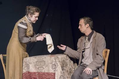 Május van, tisztelt úr... – Kávécsarnok Május van, tisztelt úr... – Kávécsarnok