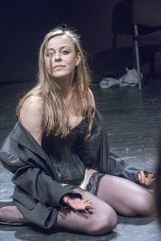 Béres Márta One-Girl Show Béres Márta One-Girl Show