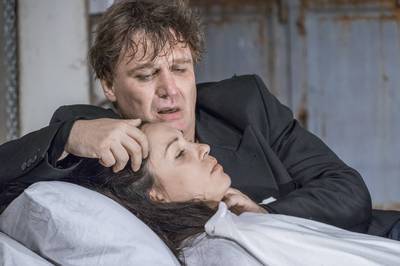 Börtönbújócska – Sade- Fiction Börtönbújócska – Sade- Fiction