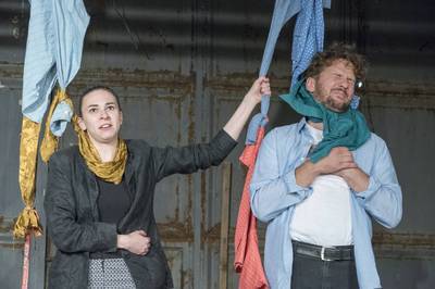 A lányka és a Pápa A lányka és a Pápa