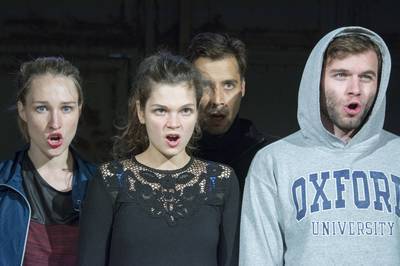 Furcsa egy idő Furcsa egy idő