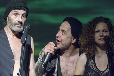 Ványa bácsik, avagy Nyaralj ködben Ványa bácsik, avagy Nyaralj ködben