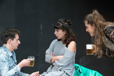 Burundanga, avagy a maszk, a baszk meg a cucc Burundanga, avagy a maszk, a baszk meg a cucc