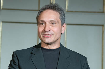 „...függök ezen a zord élet-párkányon...” (Ady-est) „...függök ezen a zord élet-párkányon...” (Ady-est)