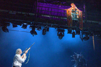 Az öreg hölgy látogatása Az öreg hölgy látogatása