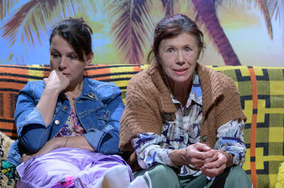 A rendes lányok csendben sírnak A rendes lányok csendben sírnak