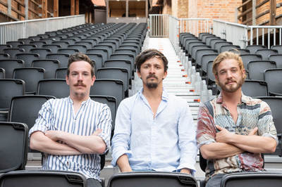 Az ifjú barbárok Az ifjú barbárok