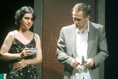 Fűrészelés, forgácsok roncsok Fűrészelés, forgácsok roncsok