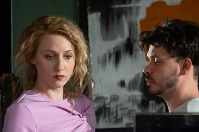 Megrág, kiköp Megrág, kiköp