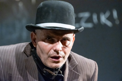 Godot-ra várva Godot-ra várva