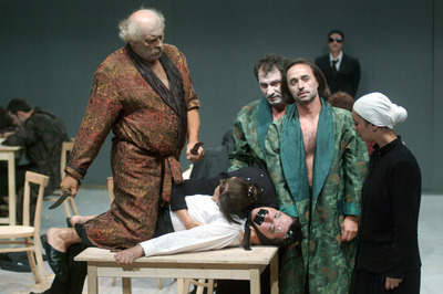 Szeget szeggel Szeget szeggel